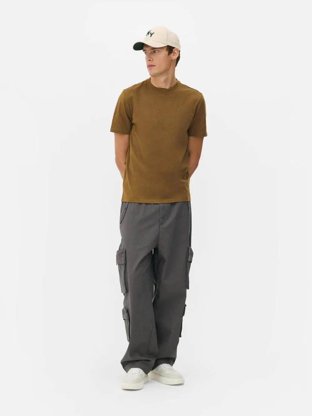 Camiseta de manga corta y corte entallado