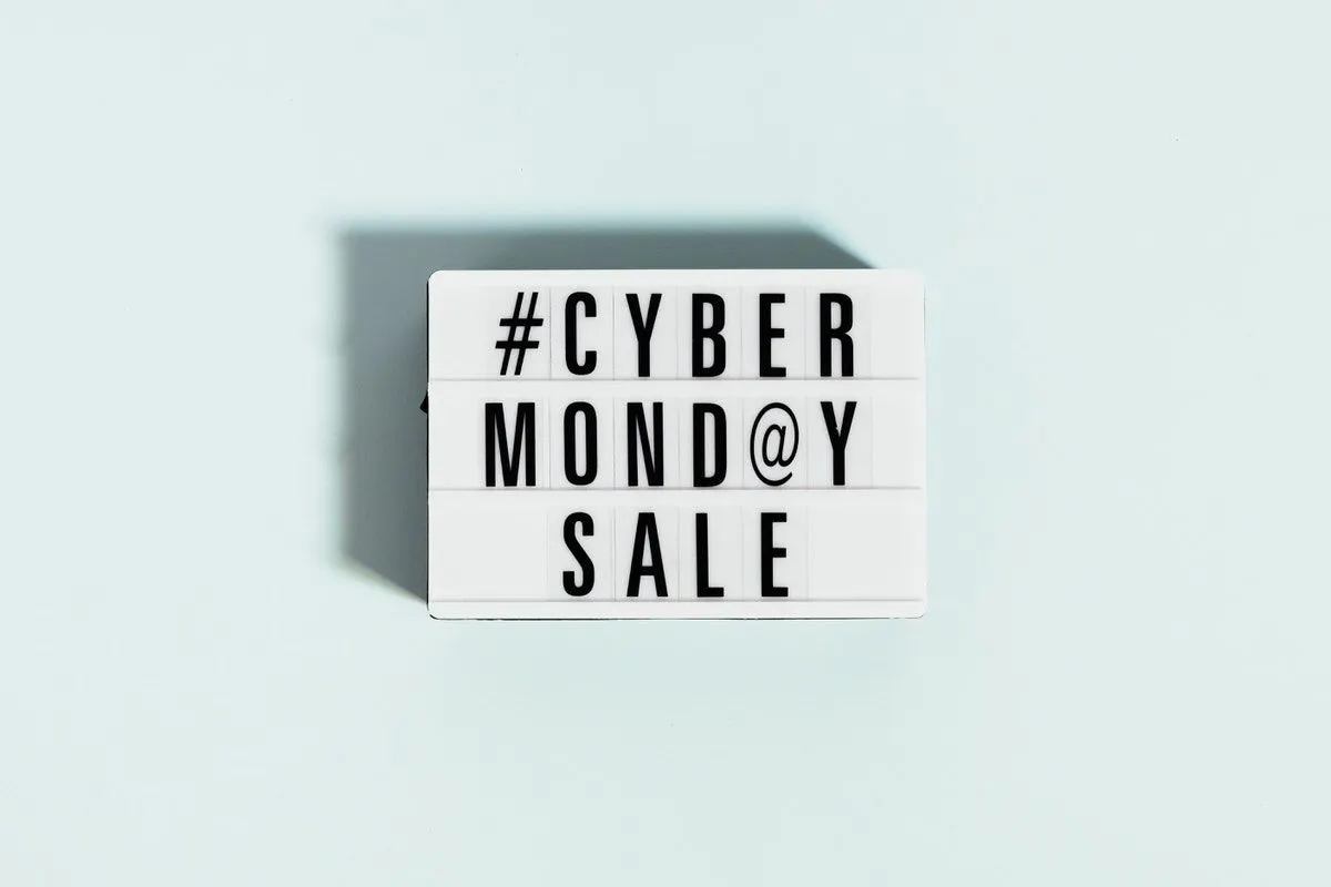 Cyber Monday în România. Ce să cumpărați și ce să evitați