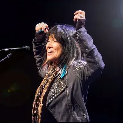 Buffy logo. Current weekly ad