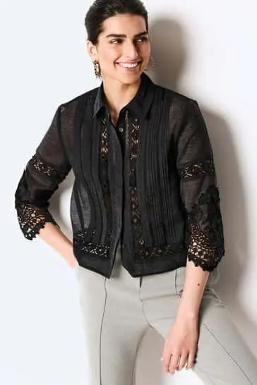 Lace Insert 3/4 Sleeve Shirt