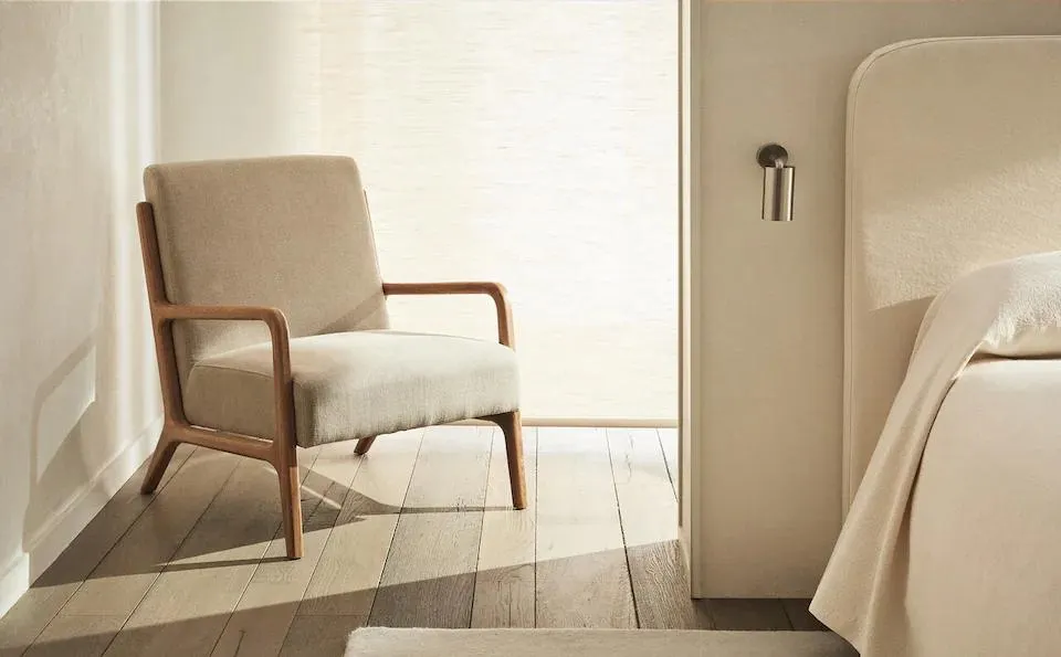 ASH WOOD LINEN ARMCHAIR