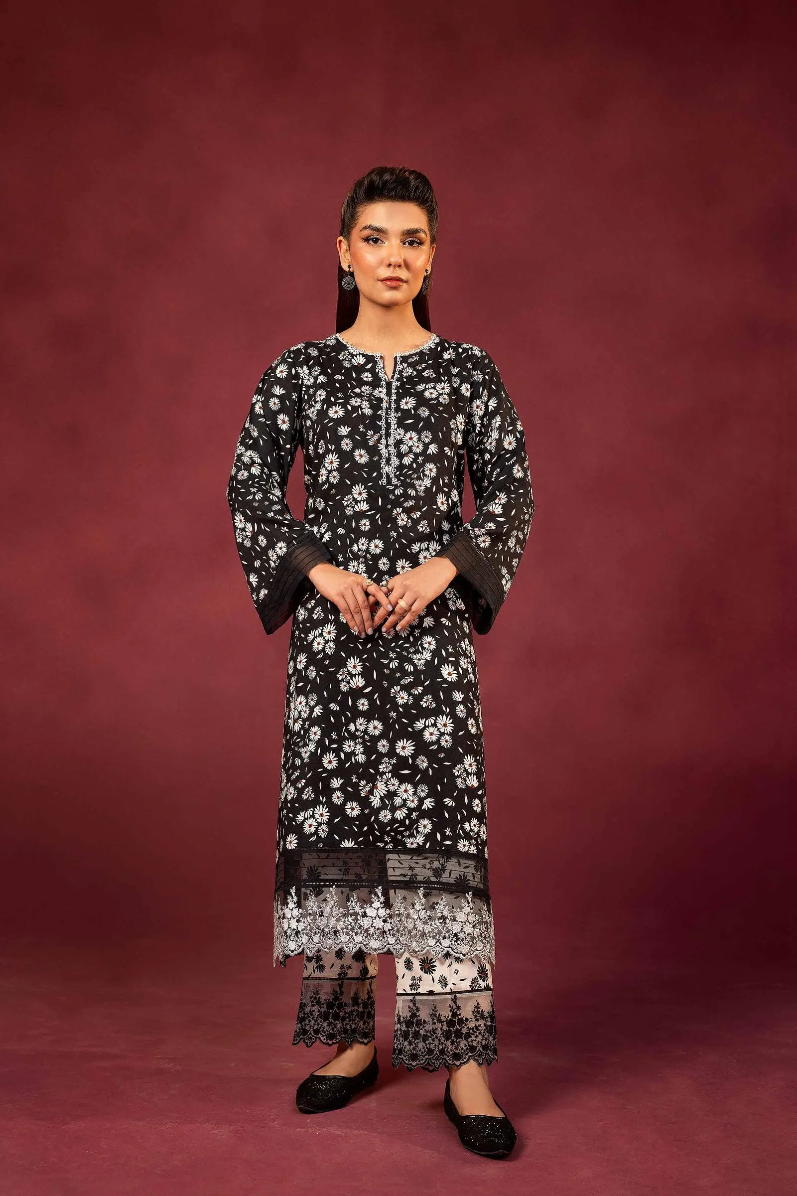 2 Piece - Printed Embroidered Suit - 42303354