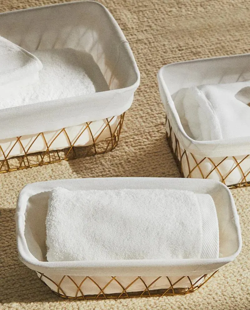 WOVEN METALLIC BASKET