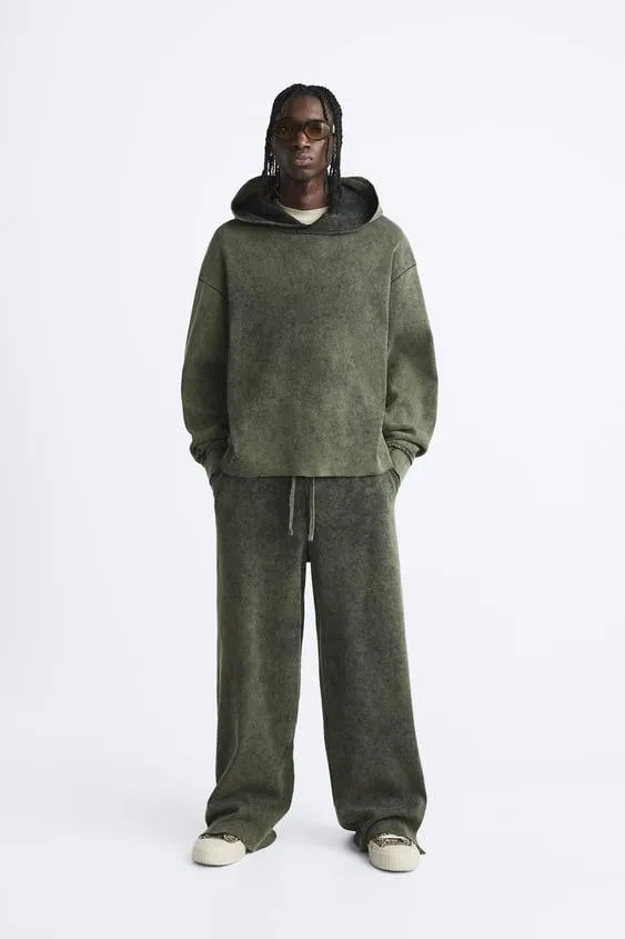 VINTAGE-EFFECT RIBBED TROUSERS