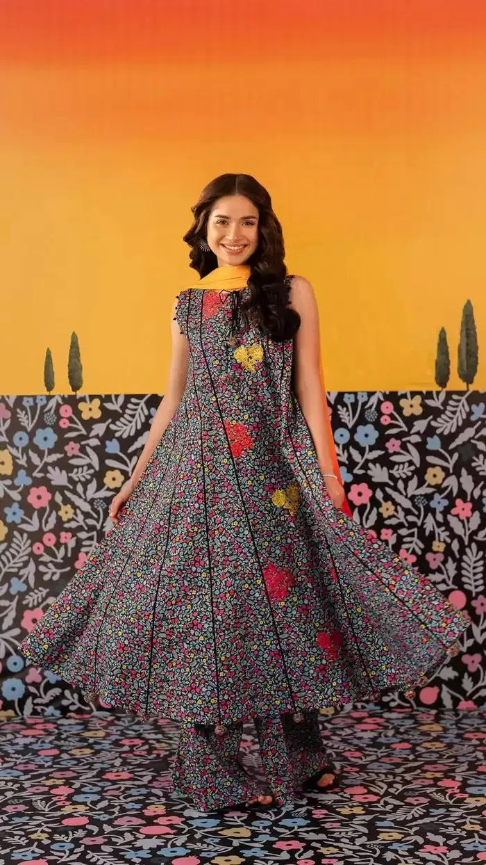 Unstitched Cross Season Edit'25 from 28 January to 31 December 2025 - Offers page 17