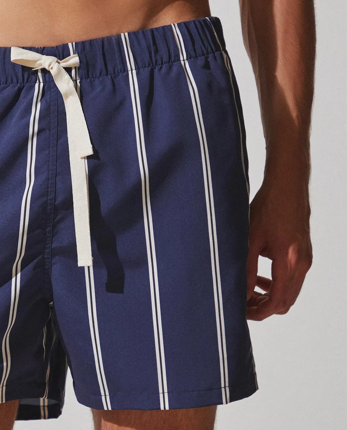 STRIPED SWIMMING TRUNKS