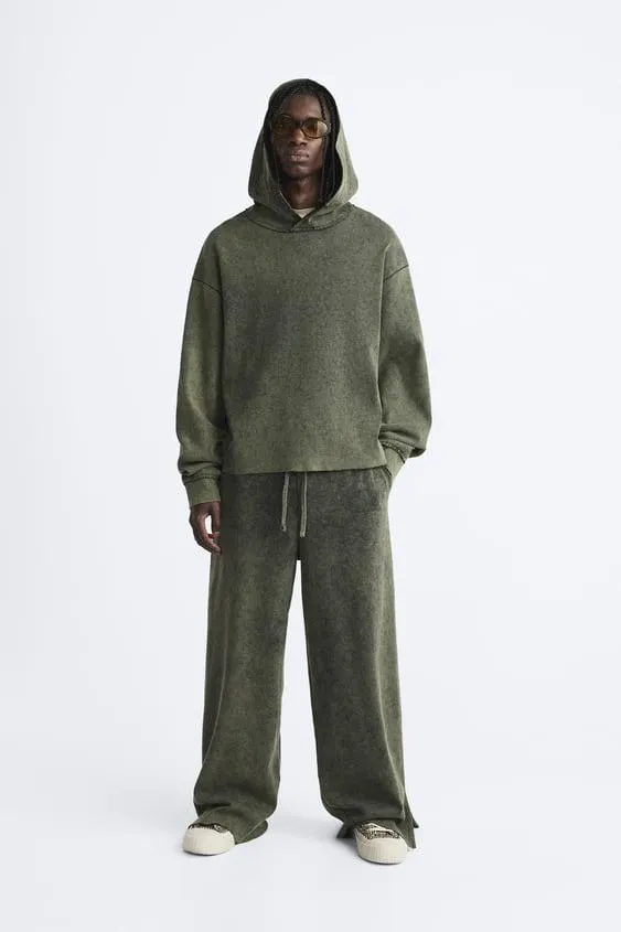 VINTAGE-EFFECT RIBBED CROPPED HOODIE