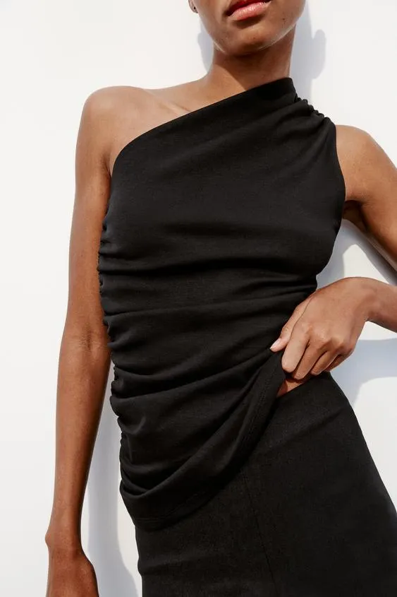 ASYMMETRIC TOP WITH GATHERED DETAIL