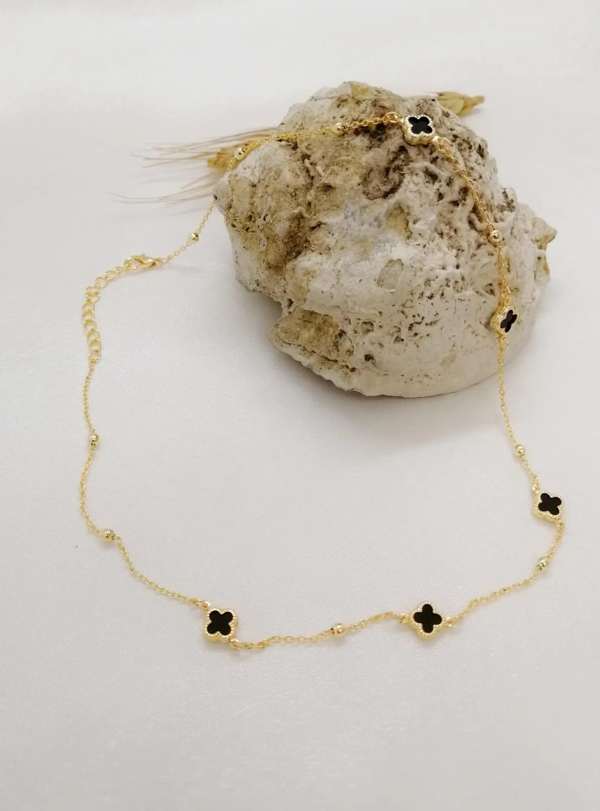 Pearl Black Necklace - Gold