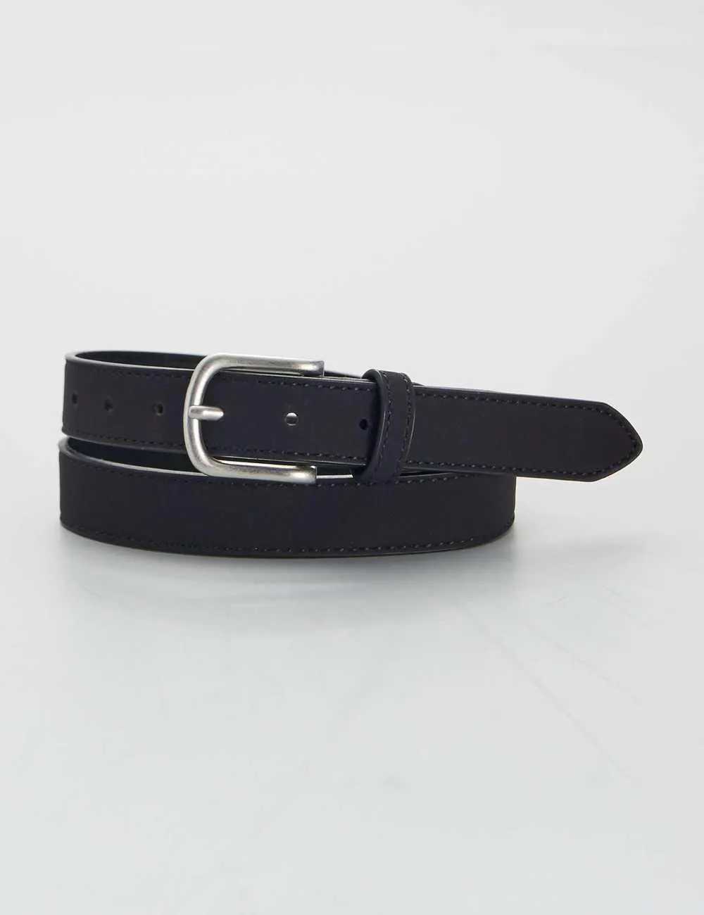 Synthetic belt with a soft feel