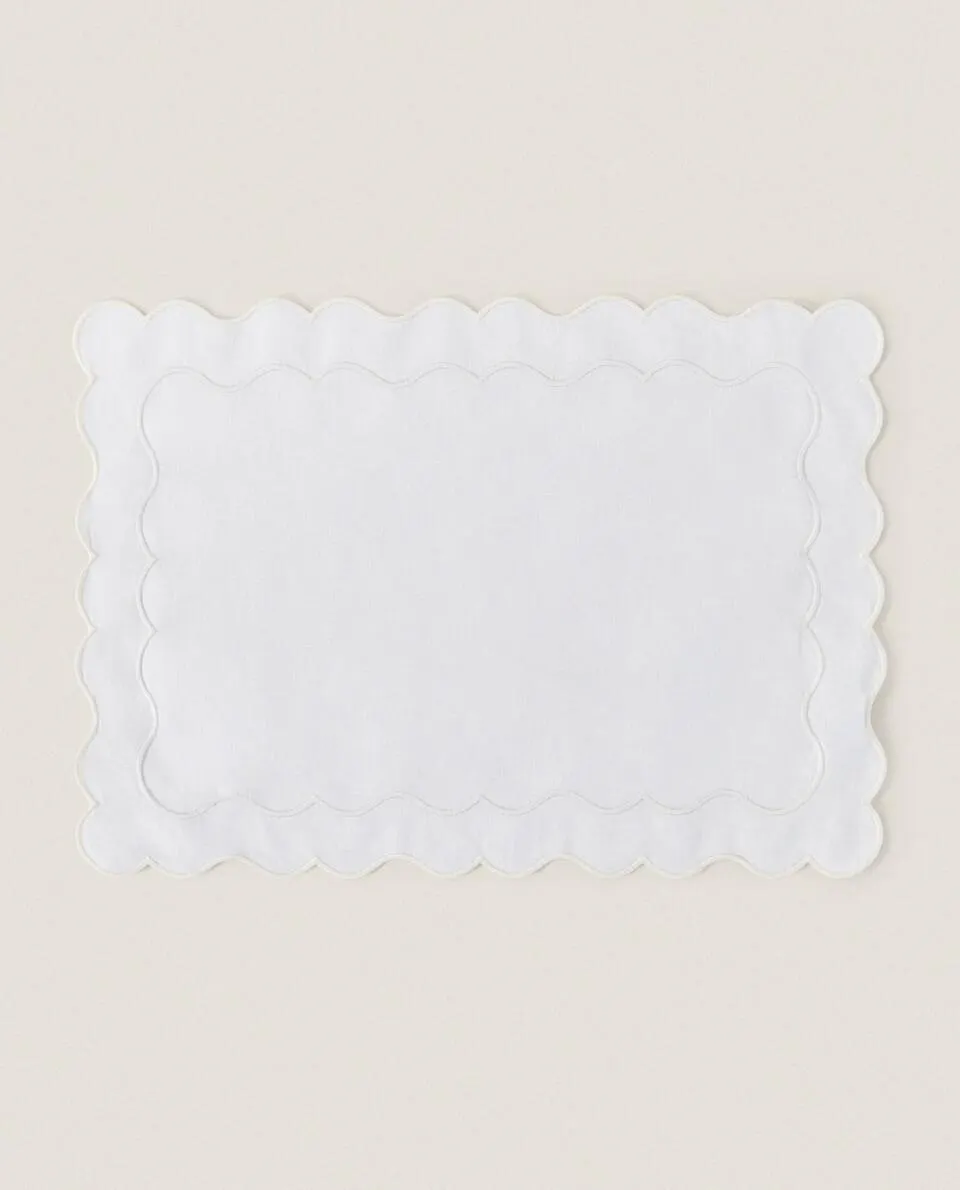 EMBROIDERED LINEN PLACEMAT