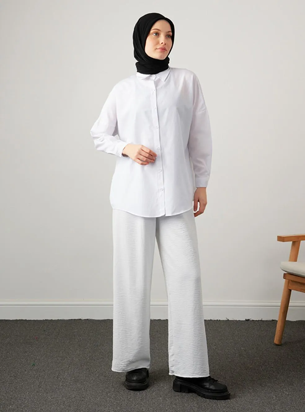 Elastic Waist Pants Off-White