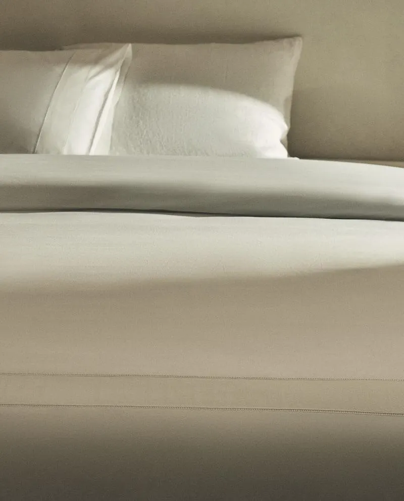 DUVET COVER WITH BORDER