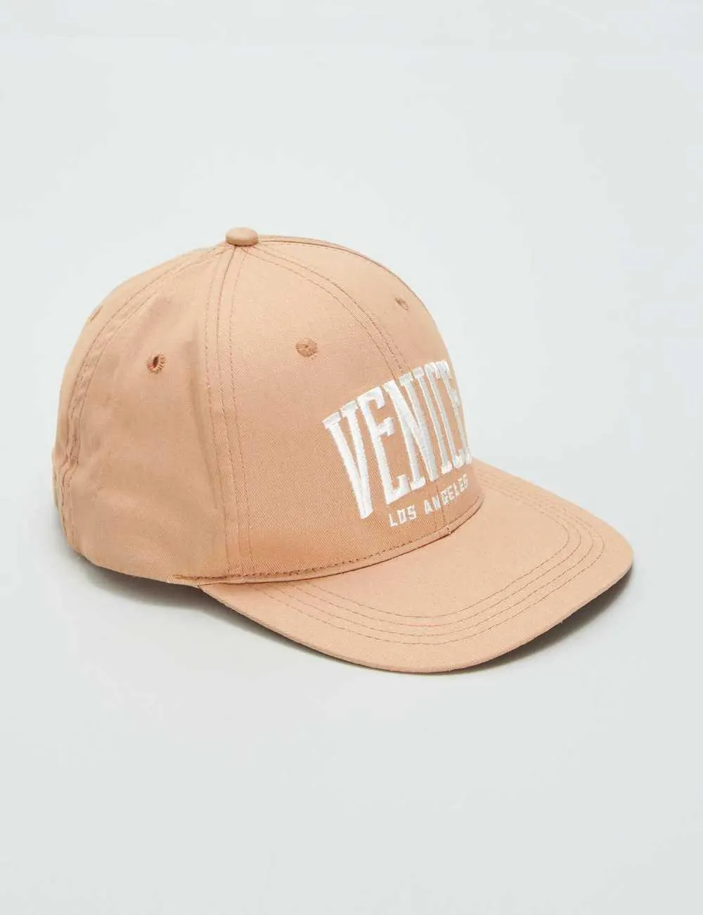 Flat-peaked printed cap