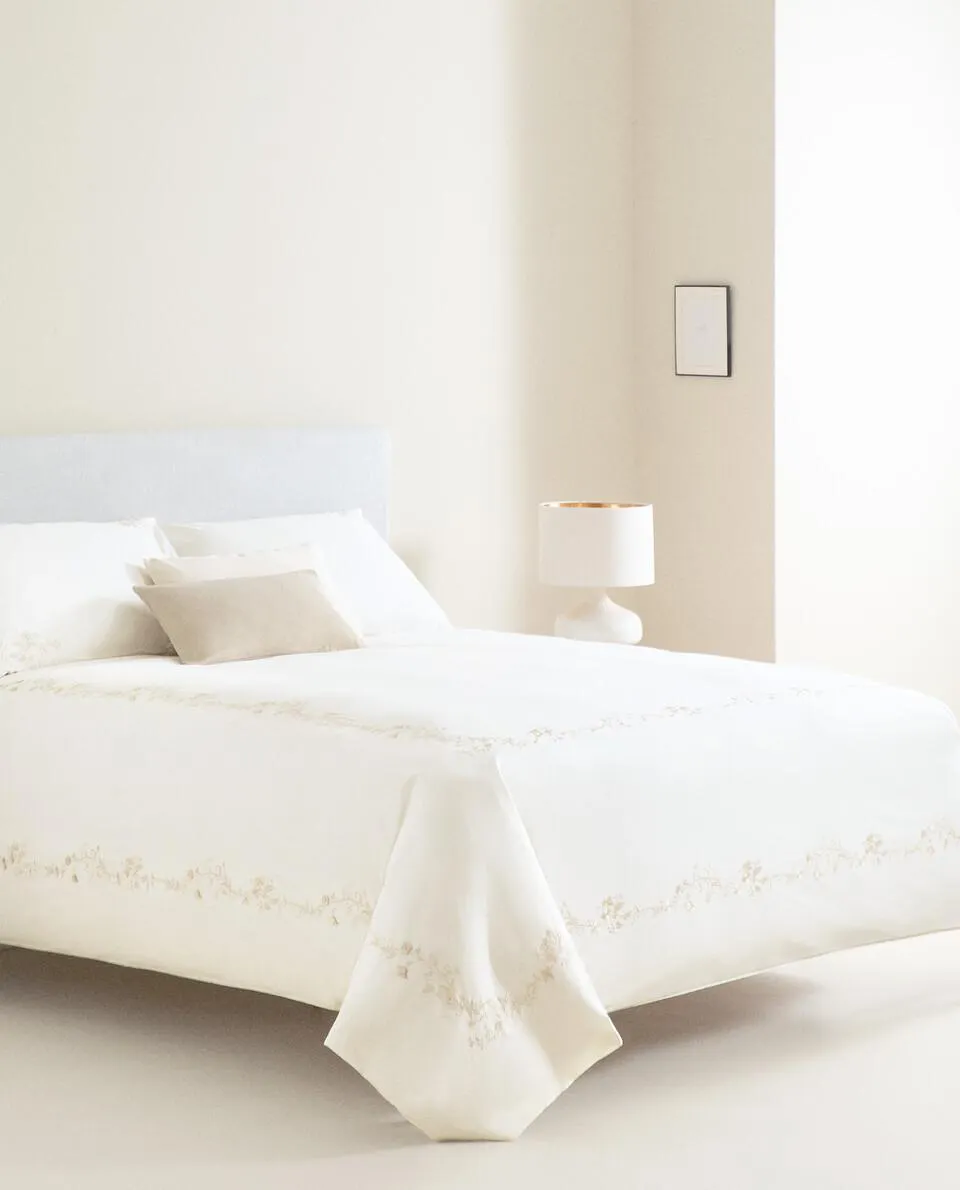 FLORAL EMBROIDERY DUVET COVER