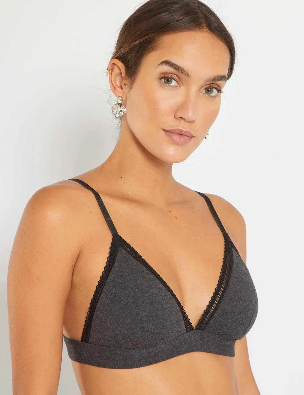 Triangle bra with removable pads