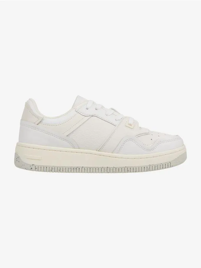 Retro Basketball Tonal Badge Trainers