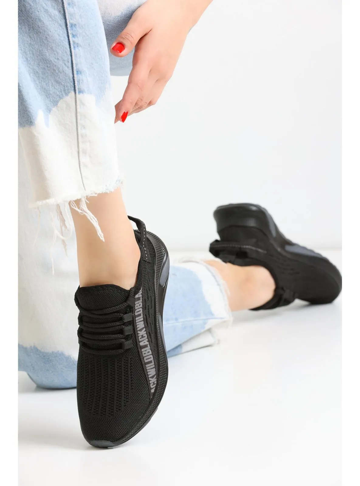 Black - Sports Shoes