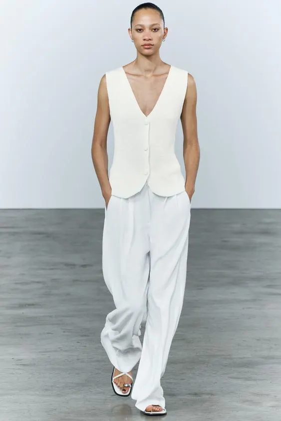 PLAIN KNIT FITTED WAISTCOAT