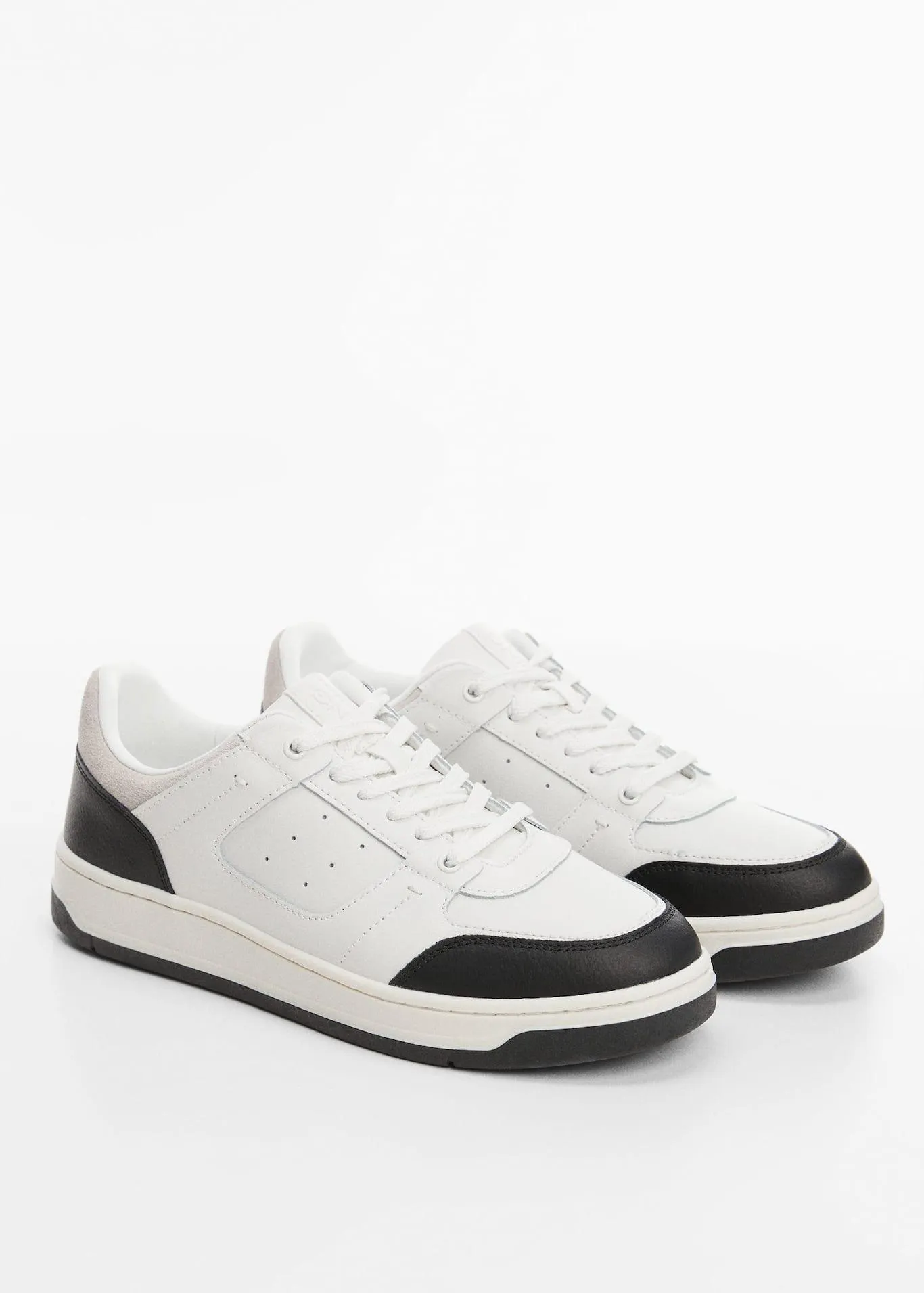 Combined leather trainers