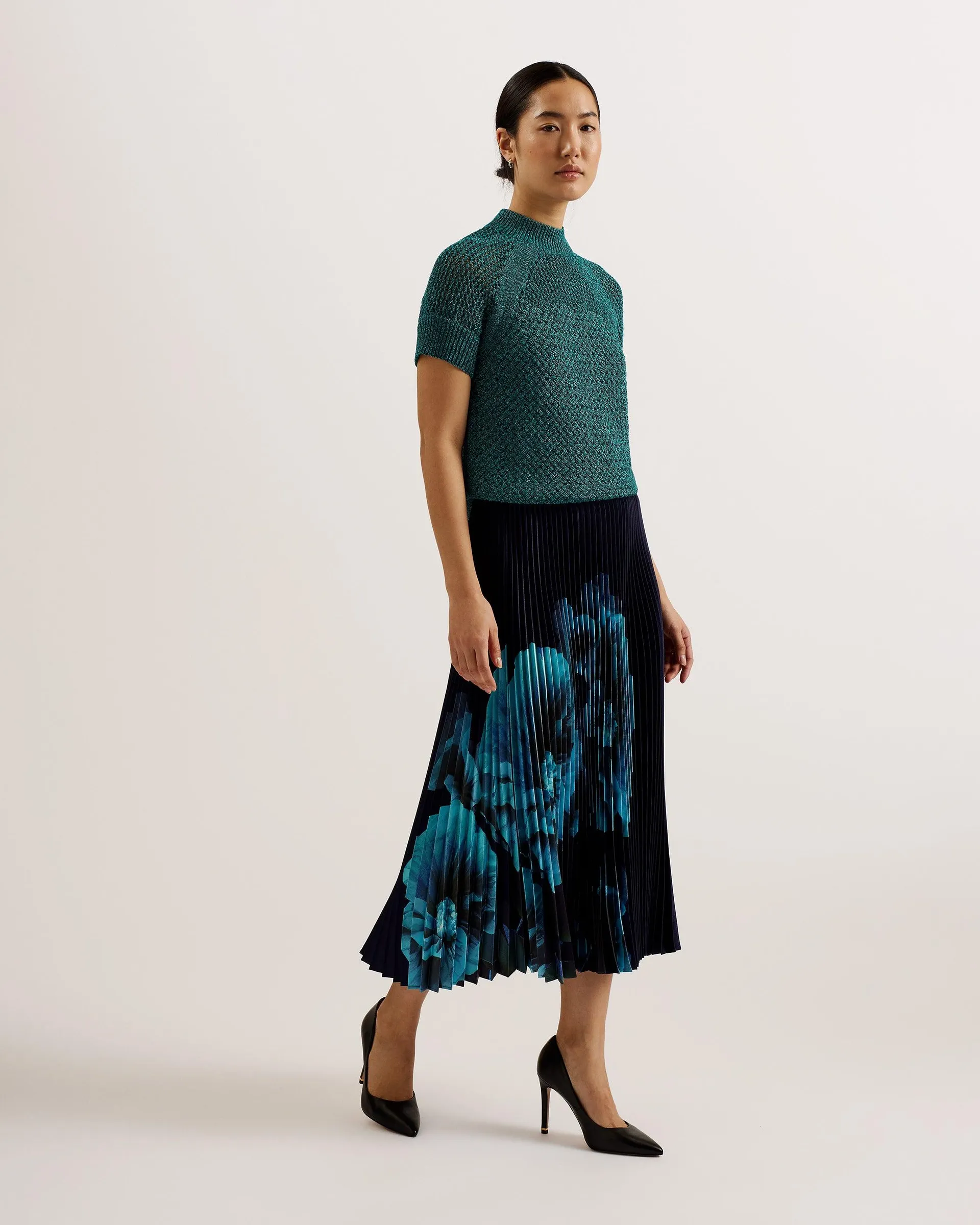 Izmir Pleated Midi Skirt Navy