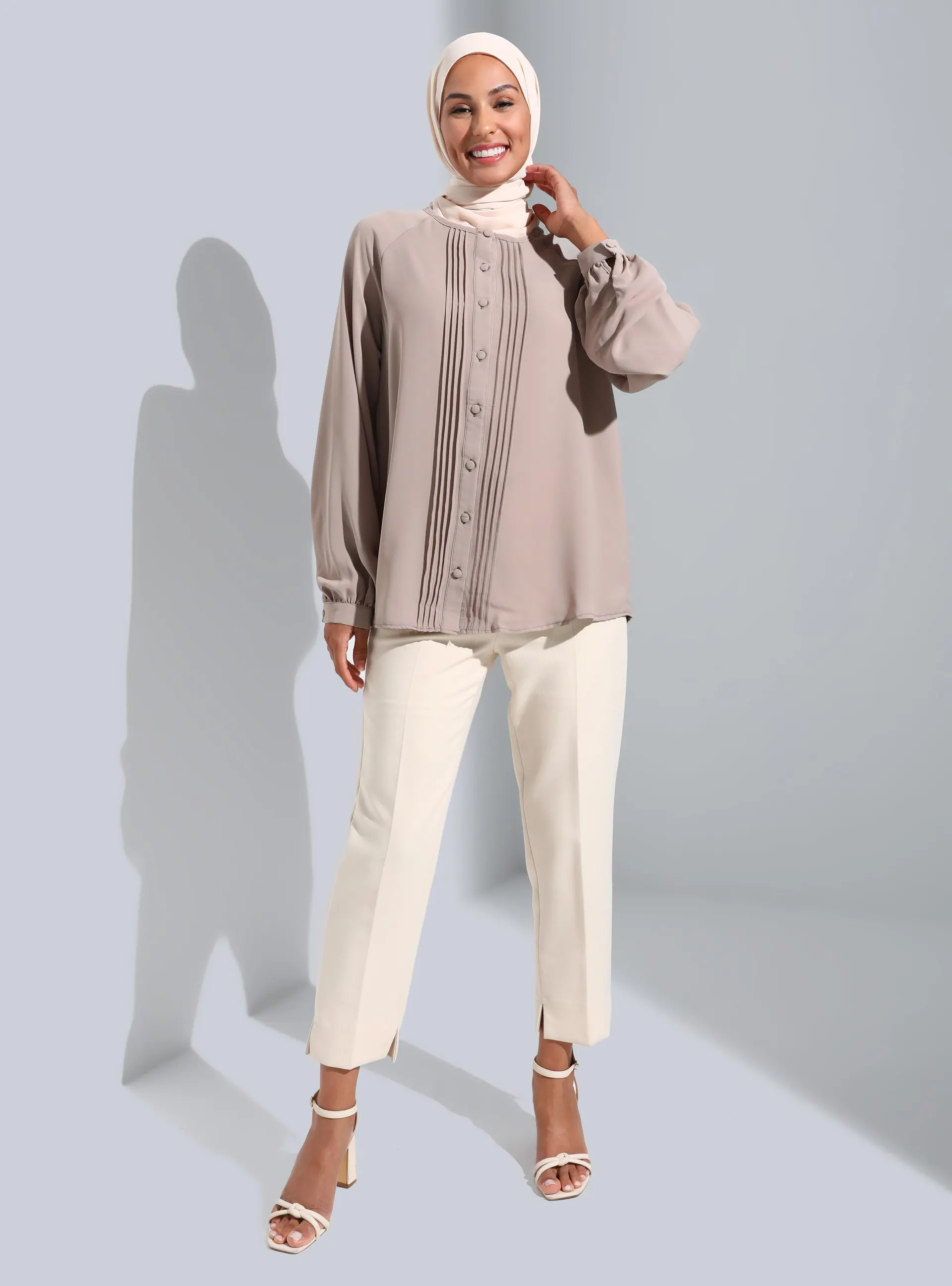 Vintage Khaki - Crew neck - Blouses