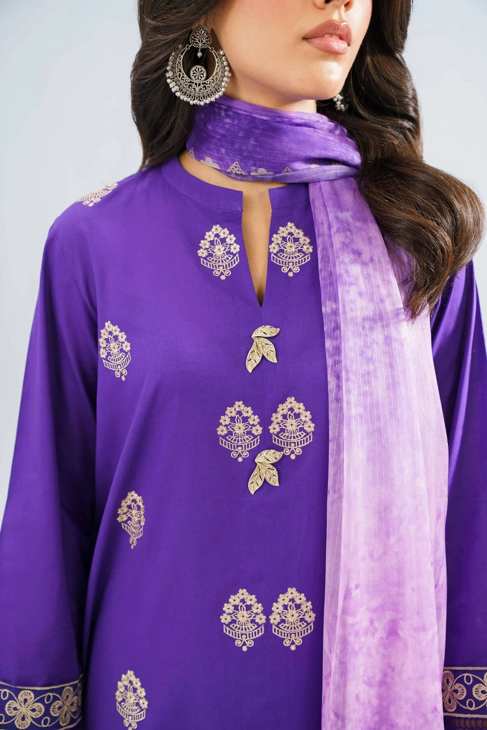 3 Piece - Embroidered Suit - 42401649
