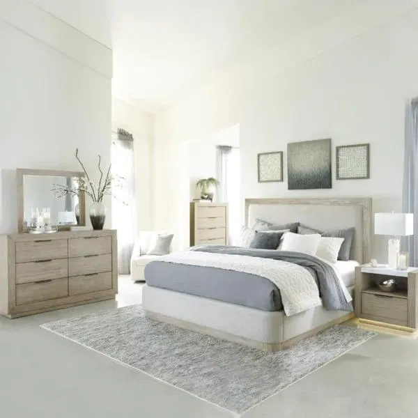 Hennington 5 Pcs. King Bedroom Set