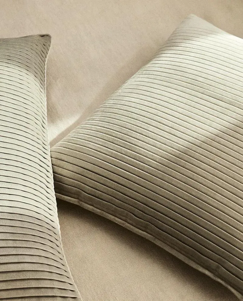 VELVET CUSHION COVER