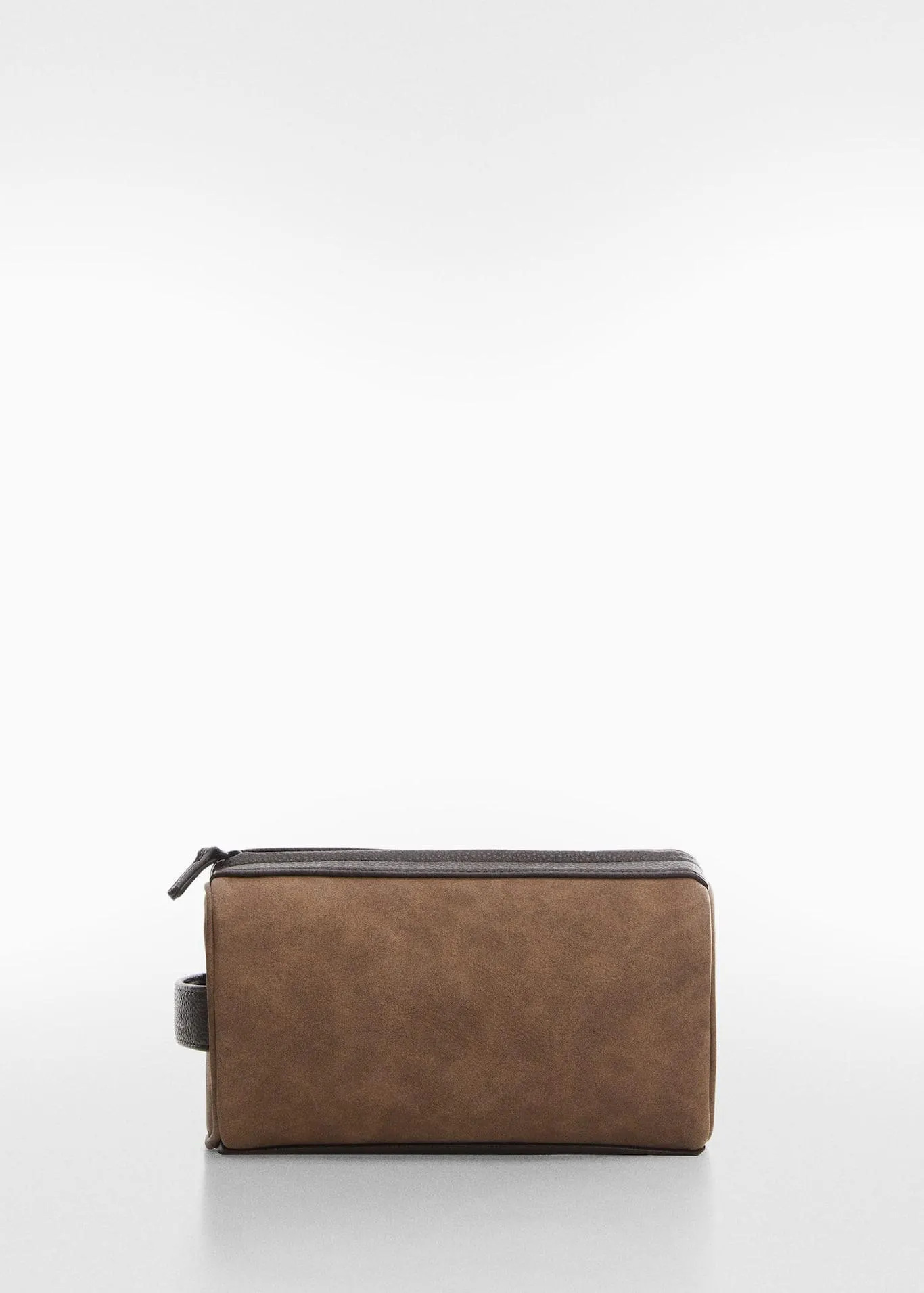 Pebbled leather-effect toiletry bag