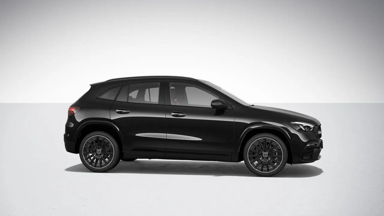 Mercedes-Benz GLA GLA 200 off-road vehicle