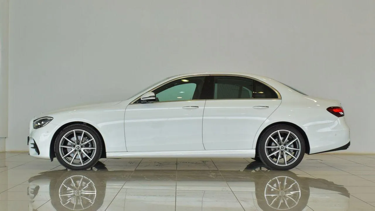 Mercedes-Benz E-Class E 200 Sedan