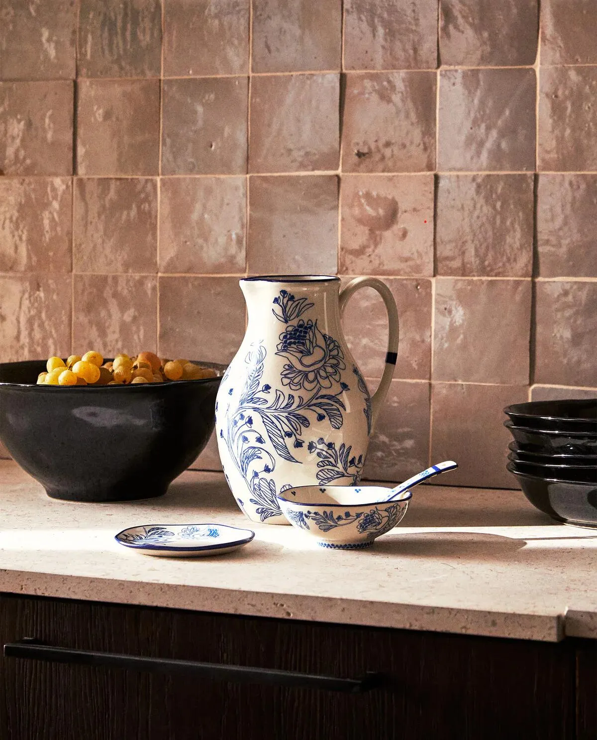 FLORAL STONEWARE TABLEWARE