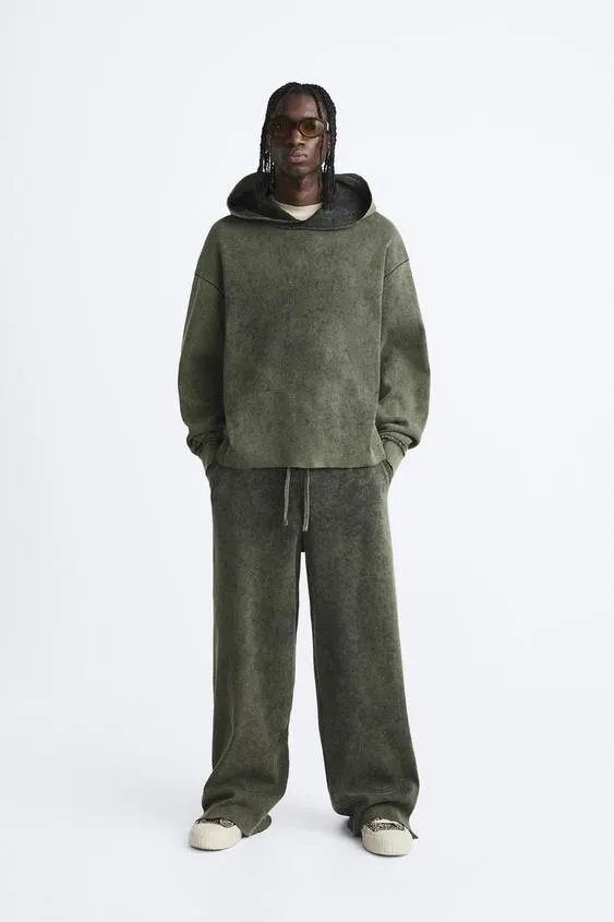 VINTAGE-EFFECT RIBBED TROUSERS