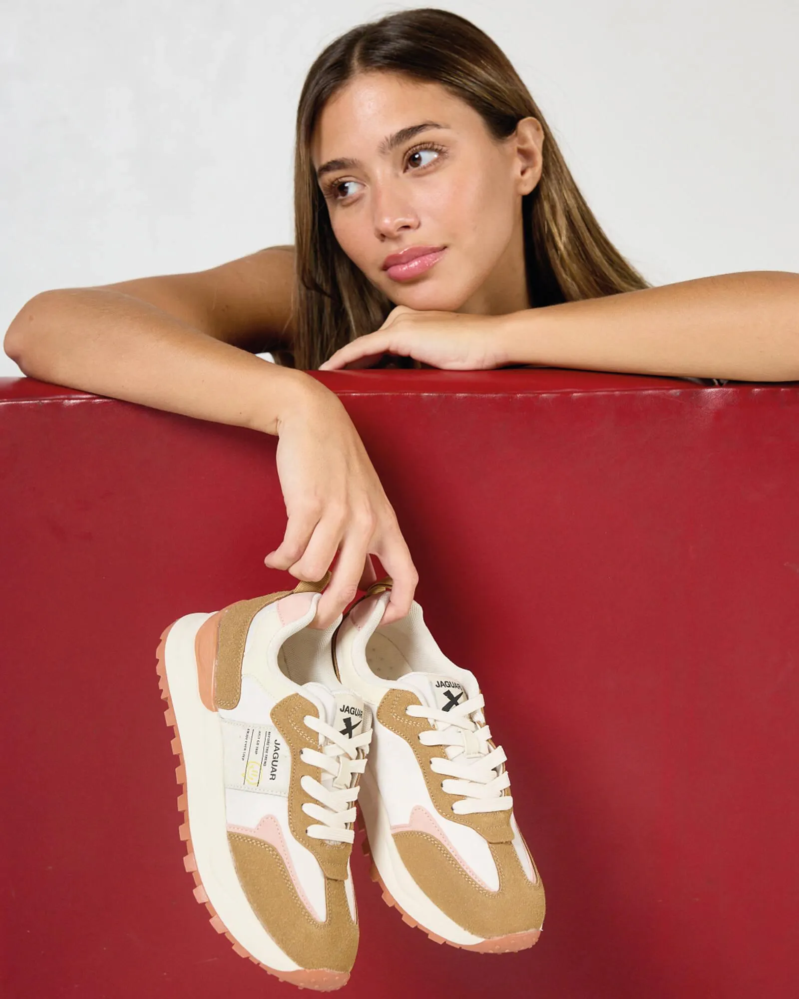 Ofertas de Catálogo Jaguar Shoes 12 de abril al 18 de abril 2026 - Página 1 del catálogo