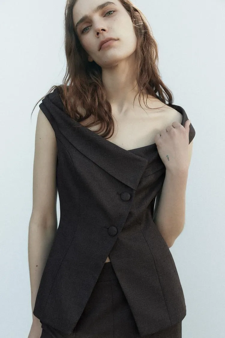 CHALECO HOMBROS DESCUBIERTOS