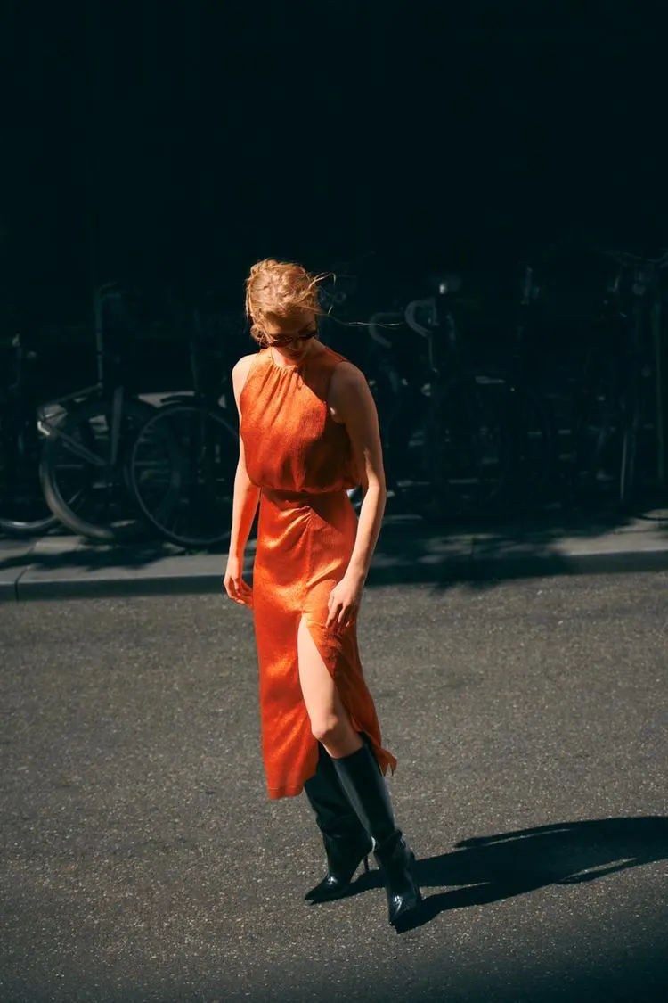 VESTIDO MIDI SATINADO FRUNCES