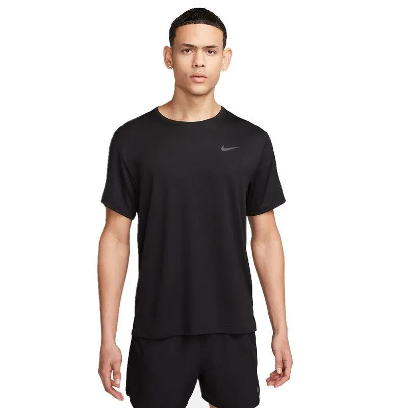 REMERA NIKE MILER DE HOMBRE