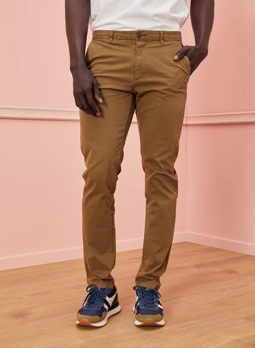 PANTALÓN CHINO LIVIANO