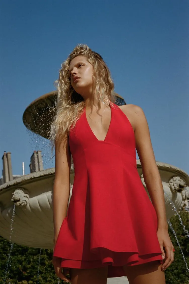 VESTIDO HALTER DOS CAPAS