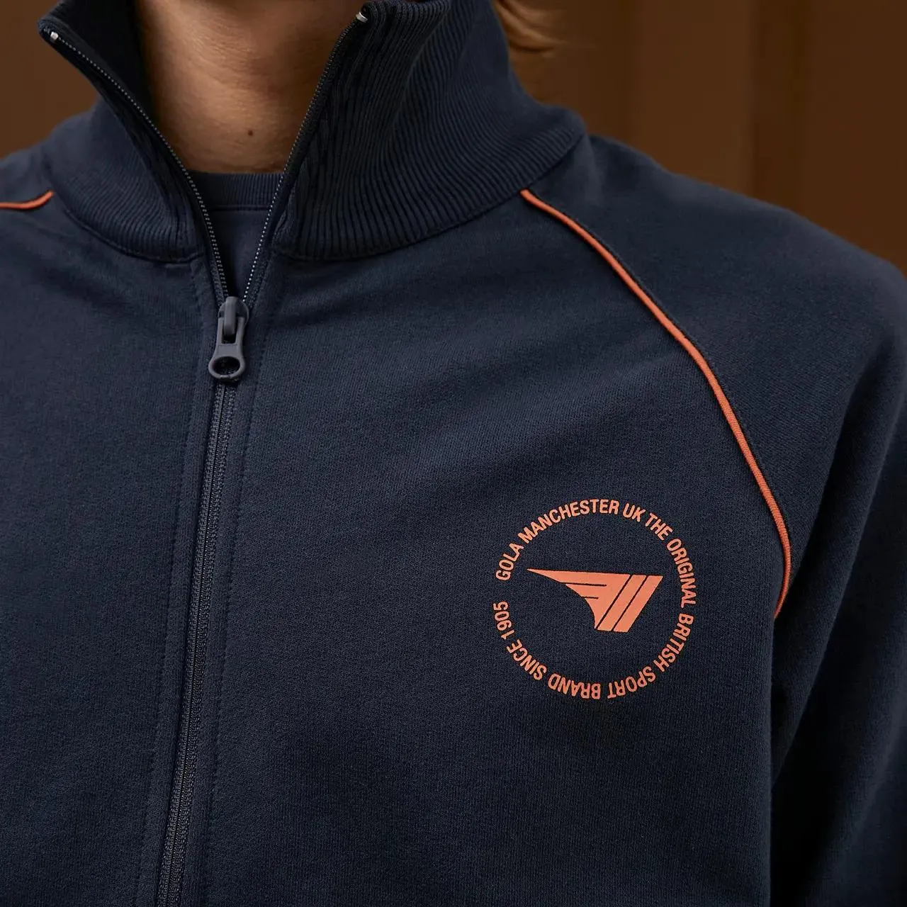 CAMPERA VIVOS CONTRATONO