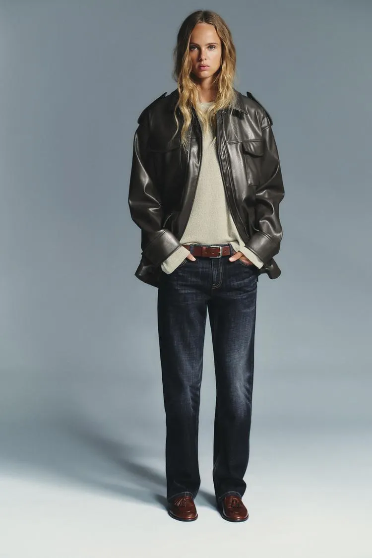 CAZADORA EFECTO PIEL BOLSILLOS