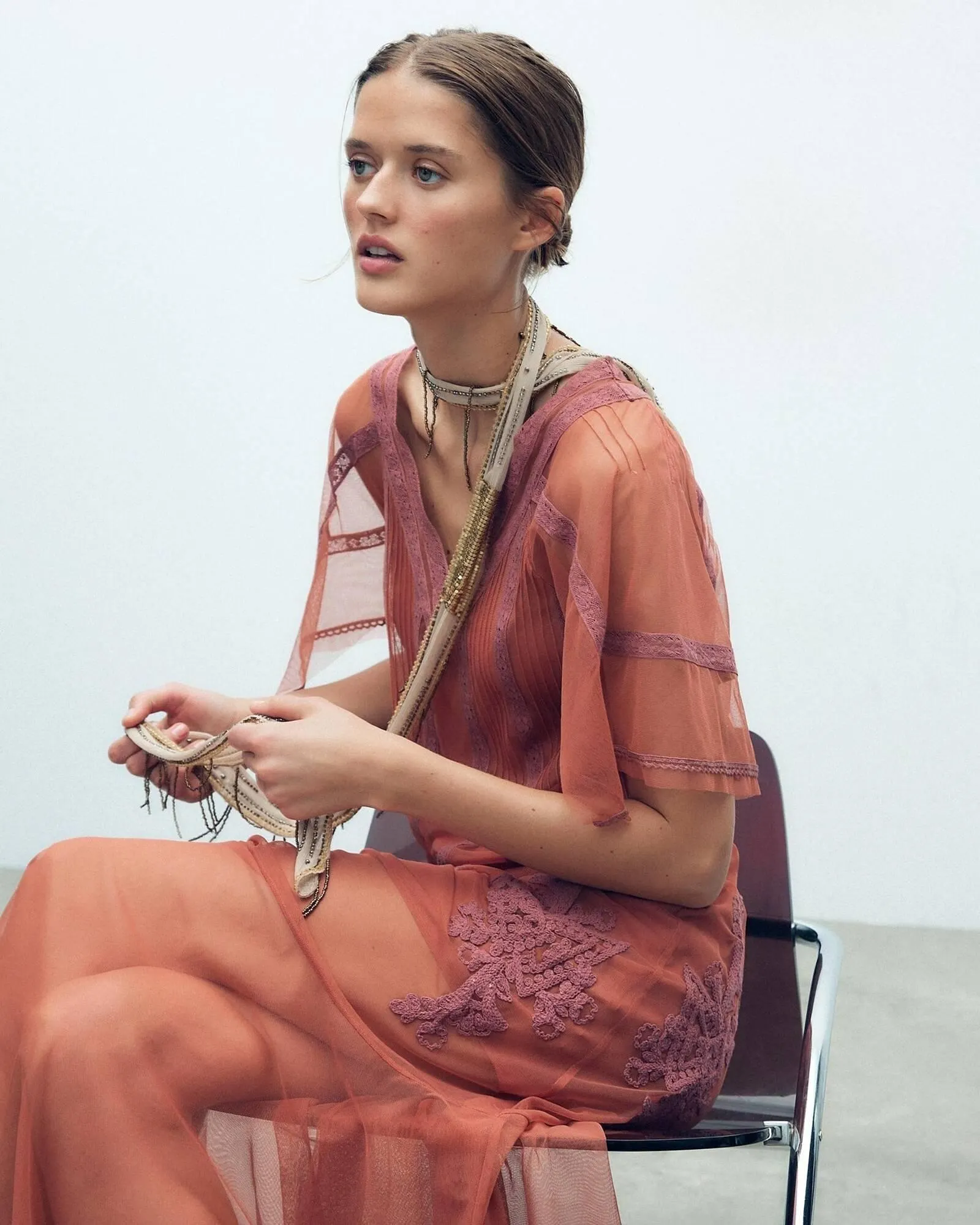 Ofertas de Catálogo ZARA 1 de abril al 30 de abril 2025 - Página 1 del catálogo