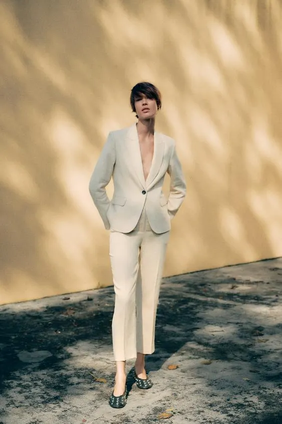 PANTALÓN TOBILLERO CON LINO