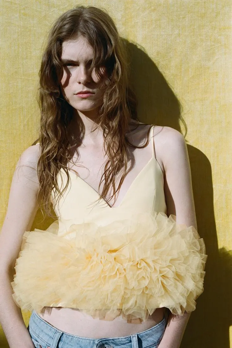 TOP ELÁSTICO TUL VOLUMEN BAJO