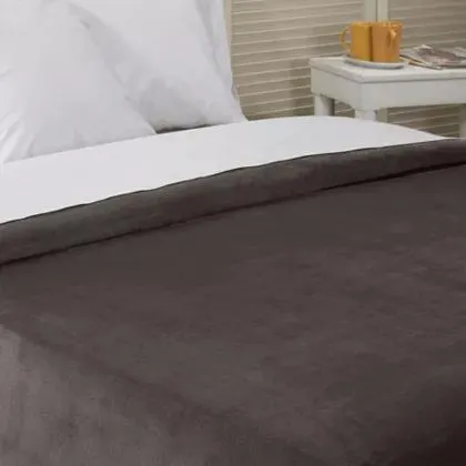 Manta flannel Queen 246 x 220 cm negro