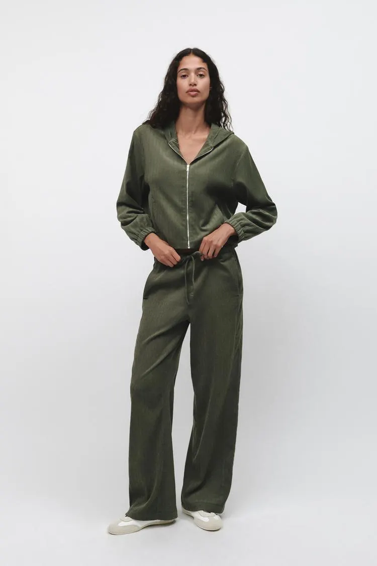 CAZADOR BOMBER CAPUCHA