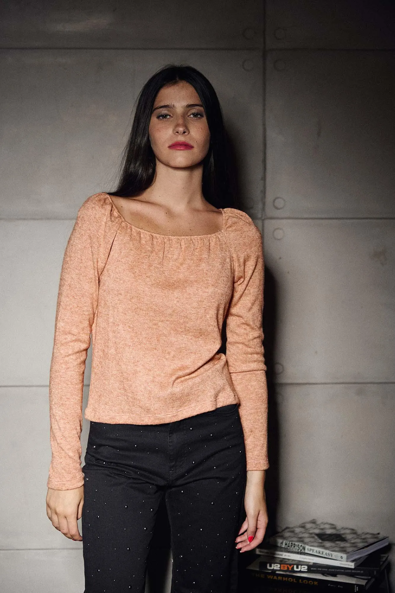 REMERA ASTATO AVELLANA