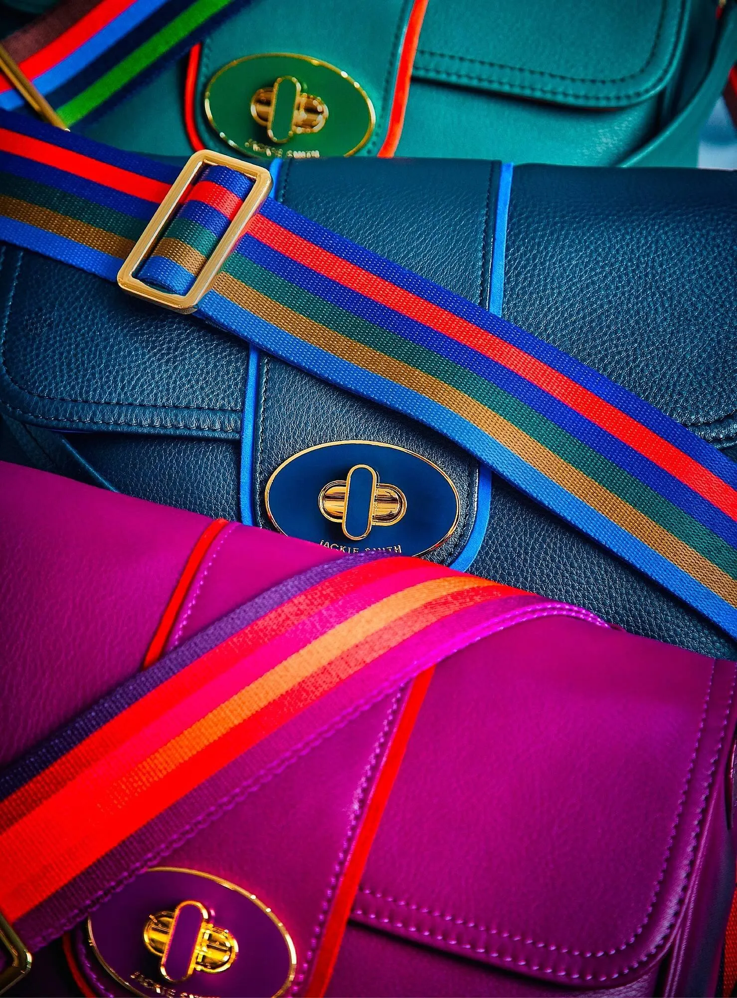 Ofertas de Catálogo Jackie Smith 6 de mayo al 31 de mayo 2025 - Página 1 del catálogo