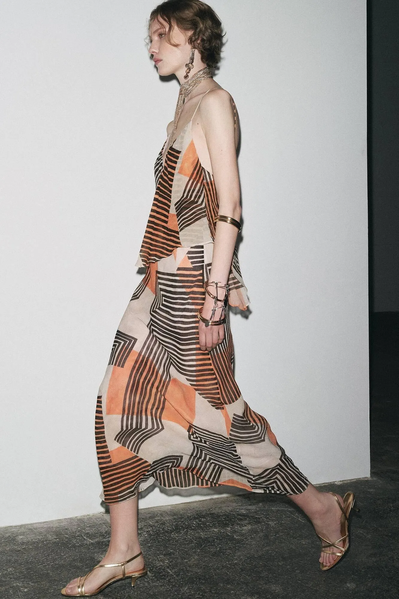 Ofertas de Catálogo ZARA 8 de abril al 30 de abril 2025 - Página 5 del catálogo